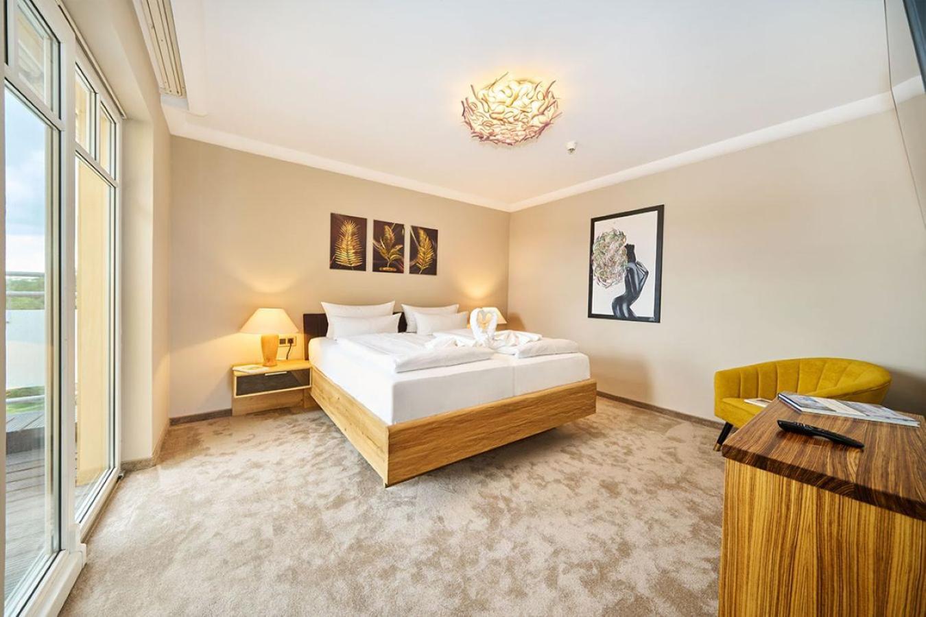 Strandhotel Prinz Von Preussen Зиновиц Екстериор снимка