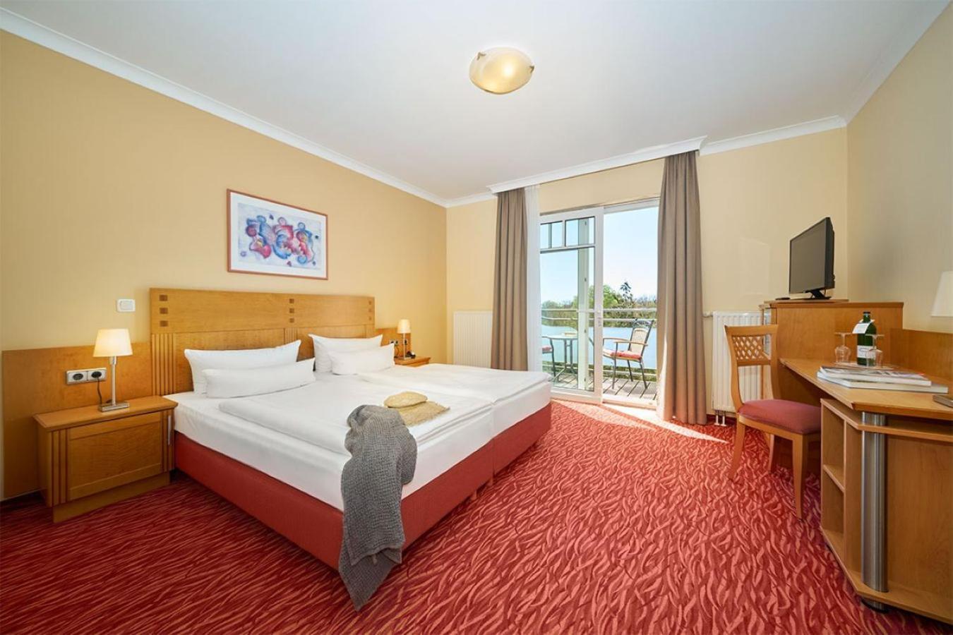 Strandhotel Prinz Von Preussen Зиновиц Екстериор снимка