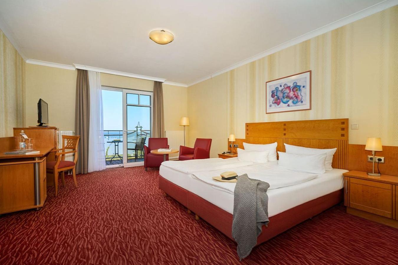 Strandhotel Prinz Von Preussen Зиновиц Екстериор снимка